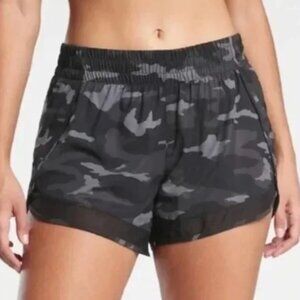 Athleta Mesh Racer Run Mid Rise Run Short 4.5" Size XS color: Camo